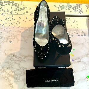 D&G 4” vintage pumps WITH BOX AND DUST BAG